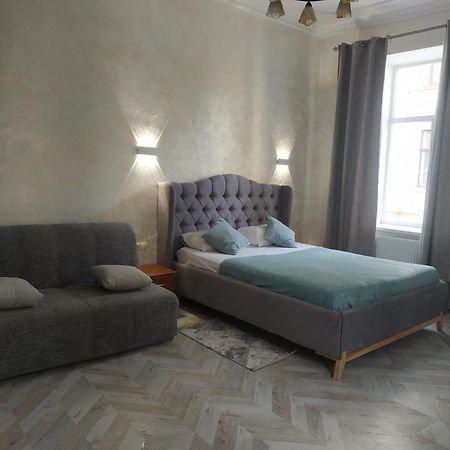 Апартаменти З Виглядом На Історичний Центр Львова Lviv Ngoại thất bức ảnh